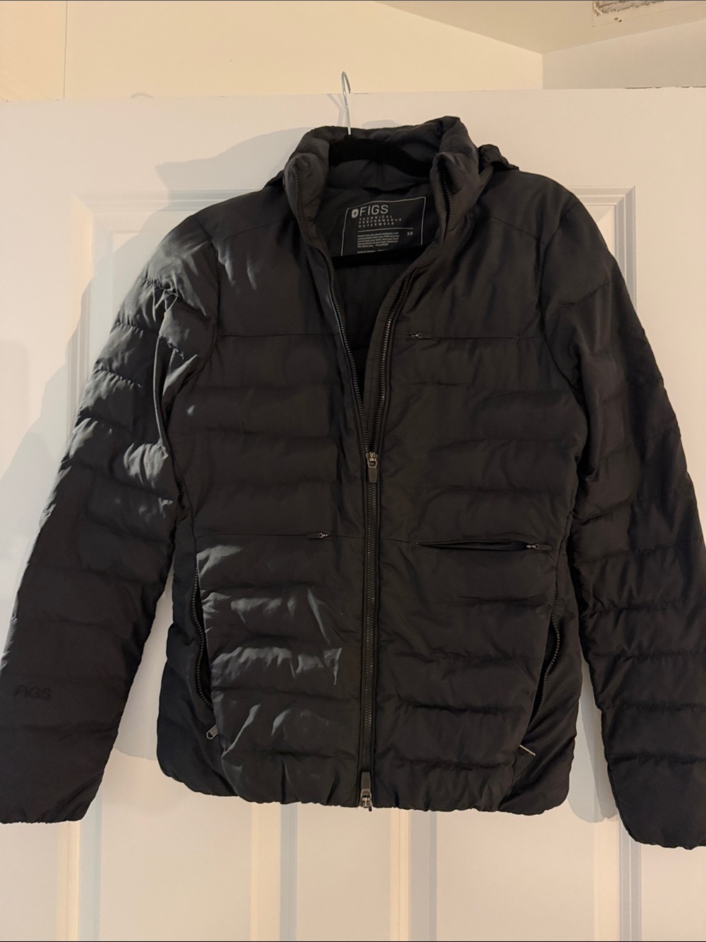 Figs Women's Black Quilted Hooded Puffer Jacket